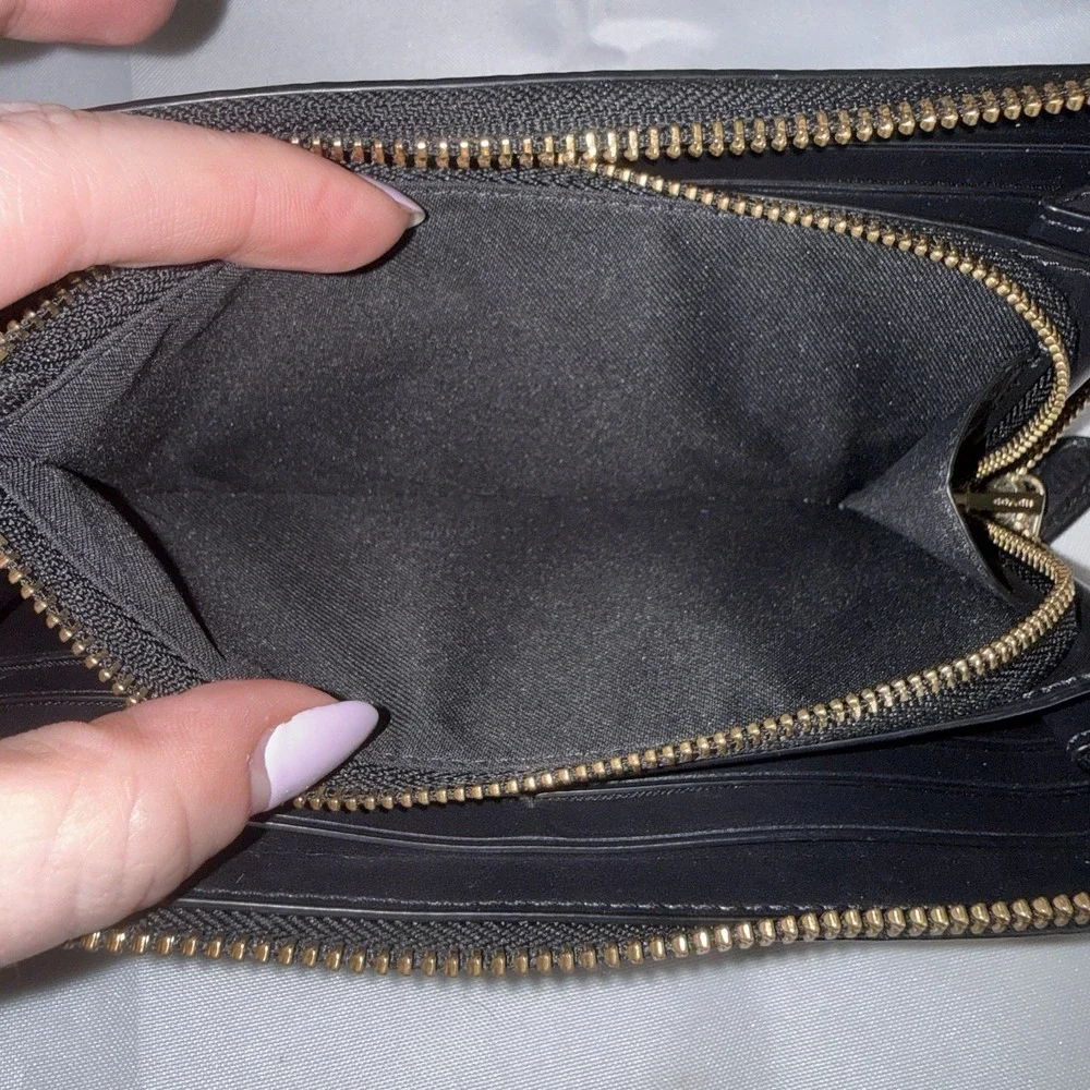 Coach Zip-Around Black Pebbled Leather Gold Wallet Wristlet Card Holder